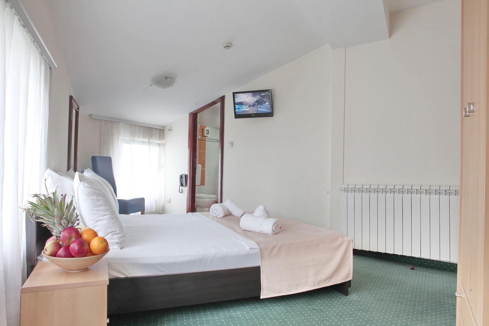 Happy Star Club Hotel Belgrad Exterior foto