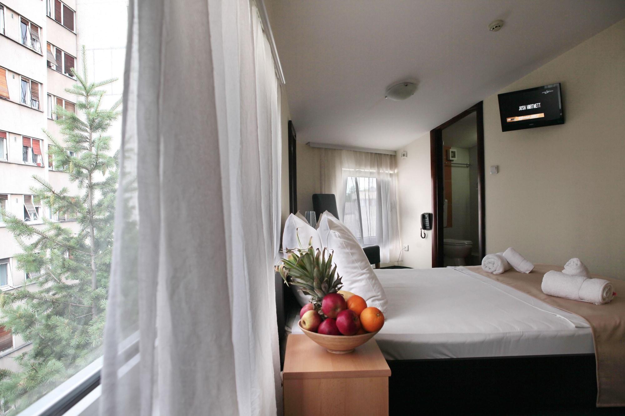 Happy Star Club Hotel Belgrad Exterior foto